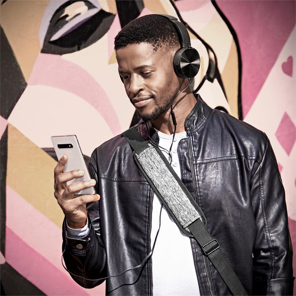 Swiss Cougar Copenhagen Wired Headphones - Brand your company Logo! Get a quote - Promo Lingo